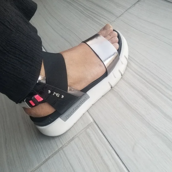 Nero Giardini Sandals Sz 37 Fits US 7.5 - Picture 2 of 7